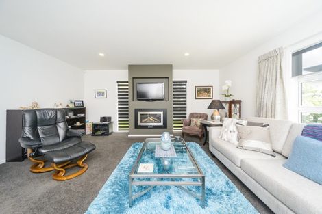 Photo of property in 3 Levi Place, Kelvin Grove, Palmerston North, 4414