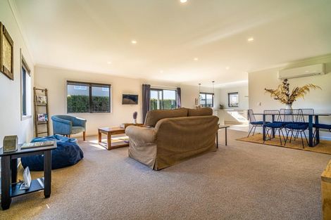 Photo of property in 17 Cunaris Way, Te Anau, 9600