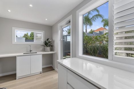 Photo of property in 76 Churchill Road, Murrays Bay, Auckland, 0630