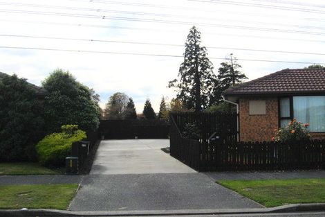Photo of property in 2/4 Showgate Avenue, Sockburn, Christchurch, 8042