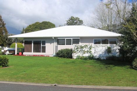 Photo of property in 100 Isabel Street, Whangamata, 3620