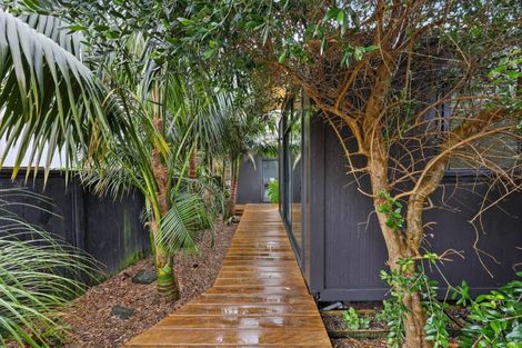 Photo of property in 3/132 Onewa Road, Northcote, Auckland, 0627