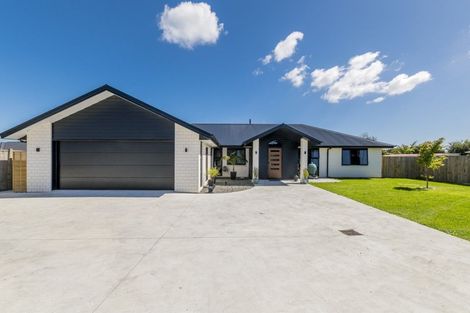 Photo of property in 8 Gladys Place, Levin, 5510