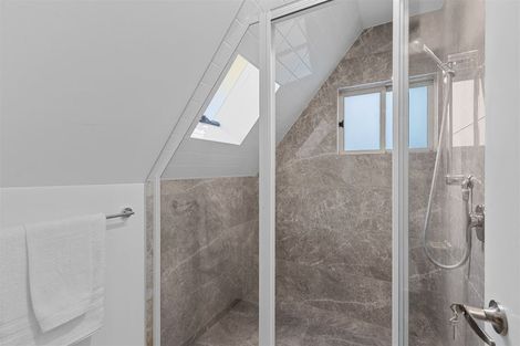 Photo of property in 239 Cannon Hill Crescent, Mount Pleasant, Christchurch, 8081