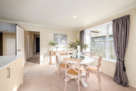 Photo of property in 44 Staveley Street, Avonhead, Christchurch, 8042