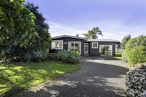 Photo of property in 17 Leo Street, Waihi Beach, 3611