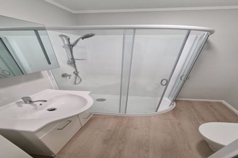 Photo of property in 3/26 Carrington Road, Point Chevalier, Auckland, 1025