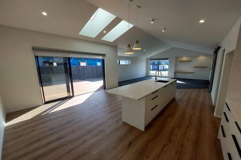 Photo of property in 32 Mills Road, Marshland, Christchurch, 8051