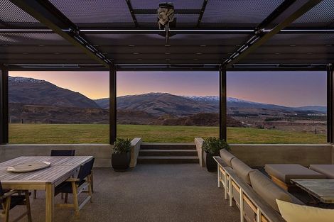 Photo of property in 102 Hall Road, Bannockburn, Cromwell, 9384