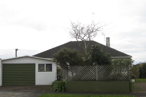 Photo of property in 11 Holford Street, Westown, New Plymouth, 4310