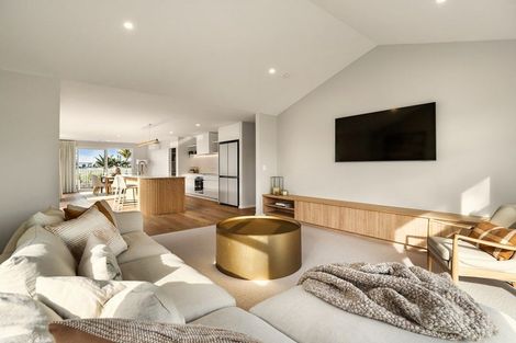Photo of property in 2 Serrata Close, Papamoa Beach, Papamoa, 3118