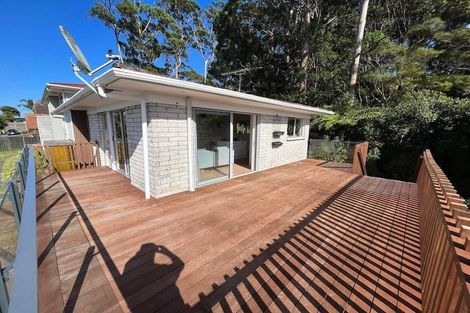 Photo of property in 1/48 Ravenwood Drive, Forrest Hill, Auckland, 0620
