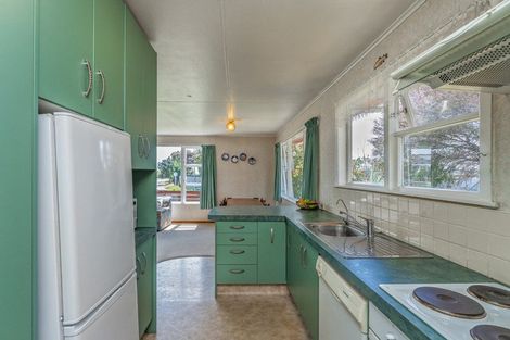 Photo of property in 64 Michael Road, Paraparaumu Beach, Paraparaumu, 5032