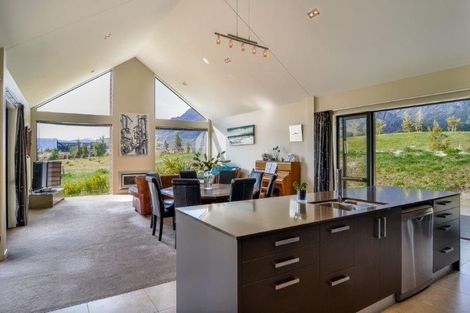 Photo of property in 7 Glenfiddich Road, Jacks Point, Queenstown, 9371