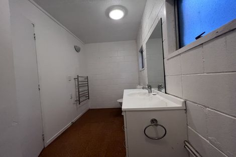 Photo of property in 15 Beeche Place, Birkdale, Auckland, 0626