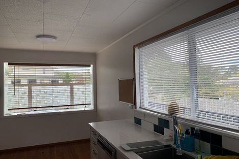 Photo of property in 90 Lantana Road, Green Bay, Auckland, 0604