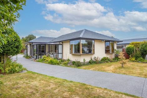 Photo of property in 10 Glenmore Avenue, Casebrook, Christchurch, 8051