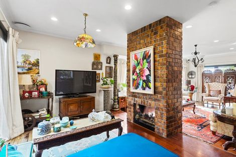 Photo of property in 17 Griffen Park Road, Mount Roskill, Auckland, 1041