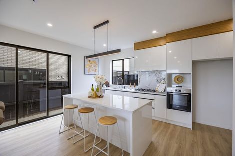 Photo of property in 6 Kartolina Crescent, Kumeu, 0810