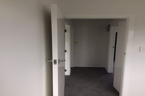 Photo of property in 68 Gladstone Road, Northcote, Auckland, 0627