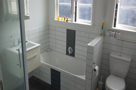 Photo of property in 495 Featherston Street, Roslyn, Palmerston North, 4414