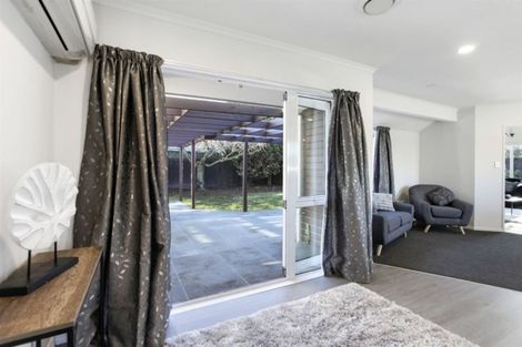 Photo of property in 33 Kirsten Place, Parklands, Christchurch, 8083