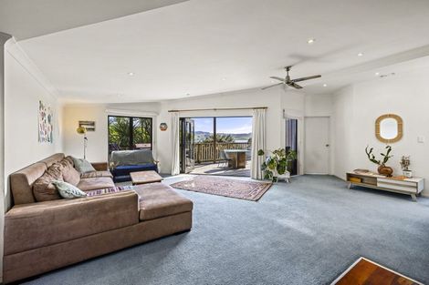 Photo of property in 4 Bay View Road, Raglan, 3225