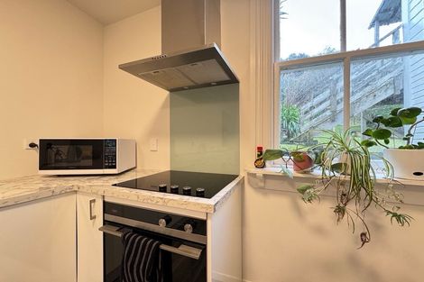 Photo of property in 2 Konini Road, Hataitai, Wellington, 6021