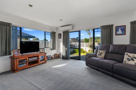 Photo of property in 333 Grenada Street, Papamoa Beach, Papamoa, 3118