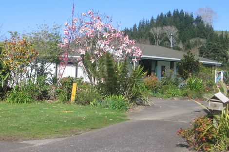 Photo of property in 8 Parkland Place, Whitianga, 3510