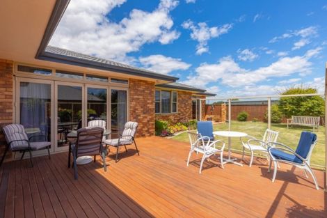 Photo of property in 8 Clearwater Place, Mayfield, Blenheim, 7201