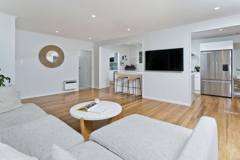 Photo of property in 69 Park Hill Road, Birkenhead, Auckland, 0626