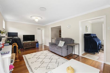 Photo of property in 122 Donald Street, Karori, Wellington, 6012