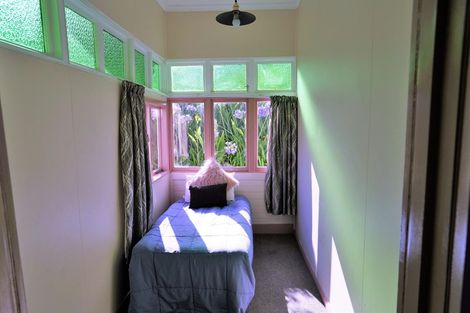 Photo of property in 30 Beach Road, Onerahi, Whangarei, 0110