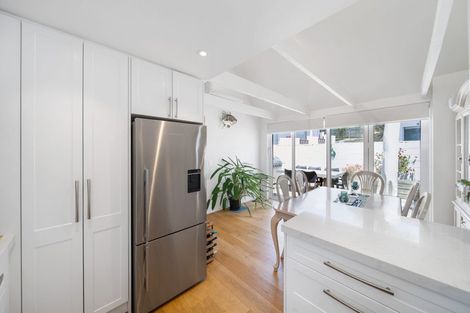 Photo of property in 5/20 Selwyn Road, Cockle Bay, Auckland, 2014