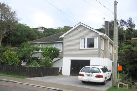 Photo of property in 6 Hollies Crescent, Johnsonville, Wellington, 6037