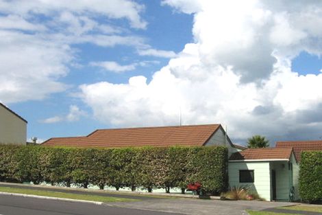 Photo of property in 189 West Harbour Drive, West Harbour, Auckland, 0618