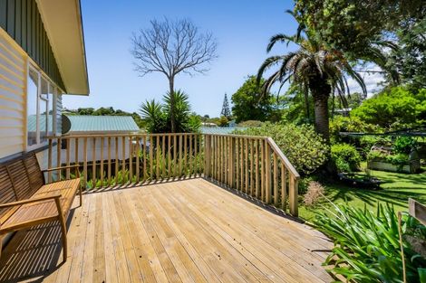 Photo of property in 48 Endeavour Street, Marfell, New Plymouth, 4310