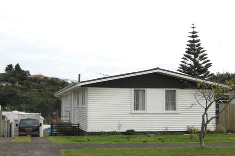 Photo of property in 24 Grenville Street, Marfell, New Plymouth, 4310