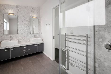 Photo of property in 2b Jellicoe Drive, Hamilton East, Hamilton, 3216