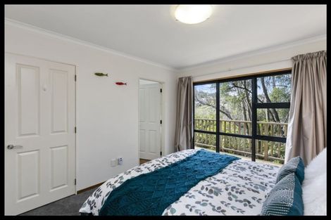 Photo of property in 32 Silverstream Road, Crofton Downs, Wellington, 6035