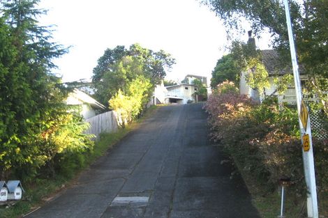 Photo of property in 1/69 Monarch Avenue, Hillcrest, Auckland, 0627