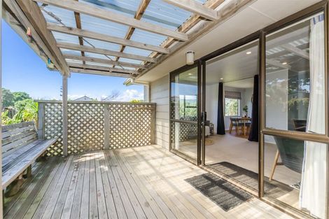 Photo of property in 128 Tutere Street, Waikanae Beach, Waikanae, 5036