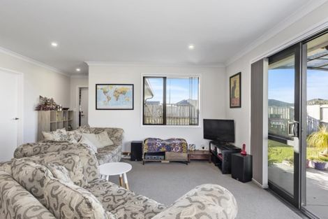 Photo of property in 19 Batty Street, Papamoa Beach, Papamoa, 3118