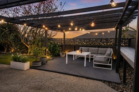 Photo of property in 17 Bayfair Drive, Mount Maunganui, 3116