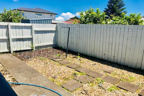 Photo of property in 2/13a Vine Street, Mangere East, Auckland, 2024