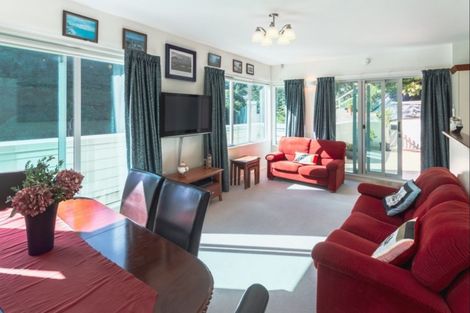 Photo of property in 113a Glenmore Street, Kelburn, Wellington, 6012