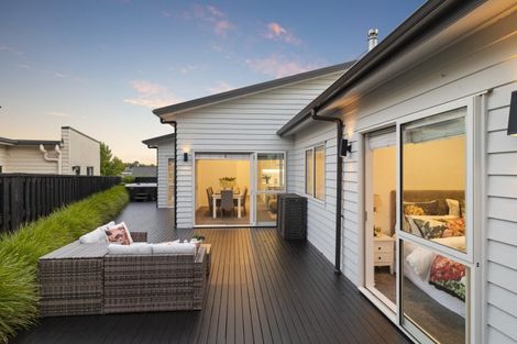 Photo of property in 22 Knoll Rise, Pukekohe, 2120