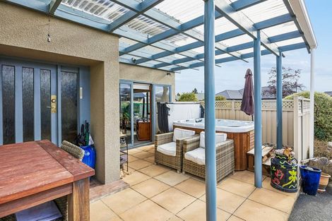 Photo of property in 18 Rowan Place, Mosgiel, 9024