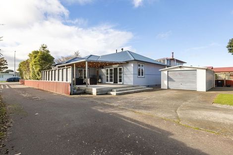 Photo of property in 218 Vogel Street, Roslyn, Palmerston North, 4414